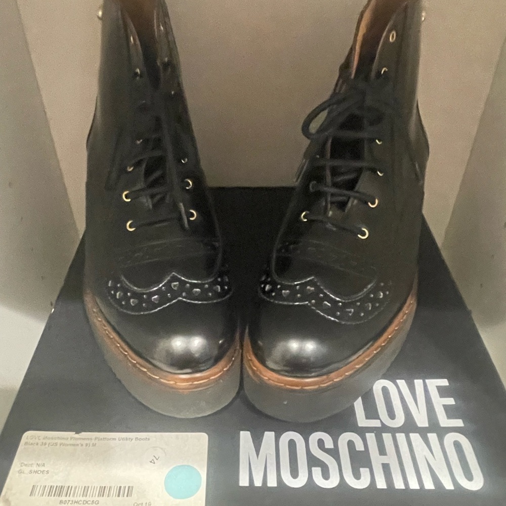 I got these cute Moschinos a couple years ago 💗.  They are true to size 39